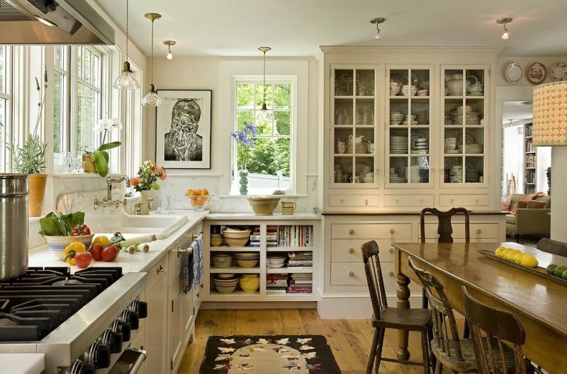 English-Styled Kitchen - Special Aspects of Decoration