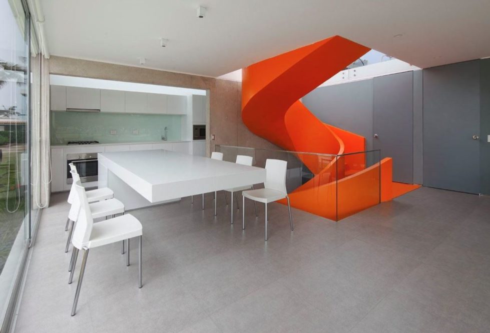 Attractive Open-Terraced House with Orange Staircase - dining room 2