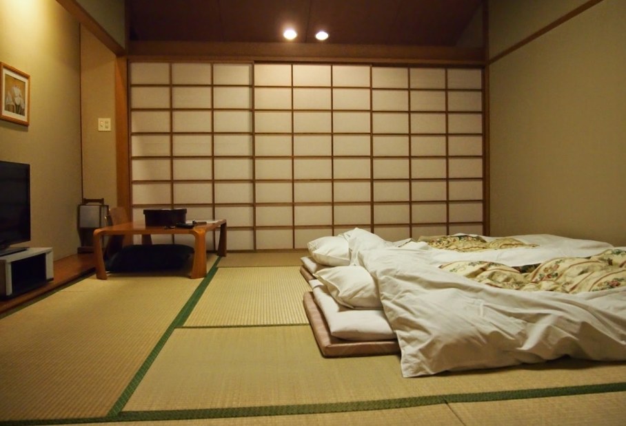 Bedroom in Japanese style - The Japanese sleep on the folding mats