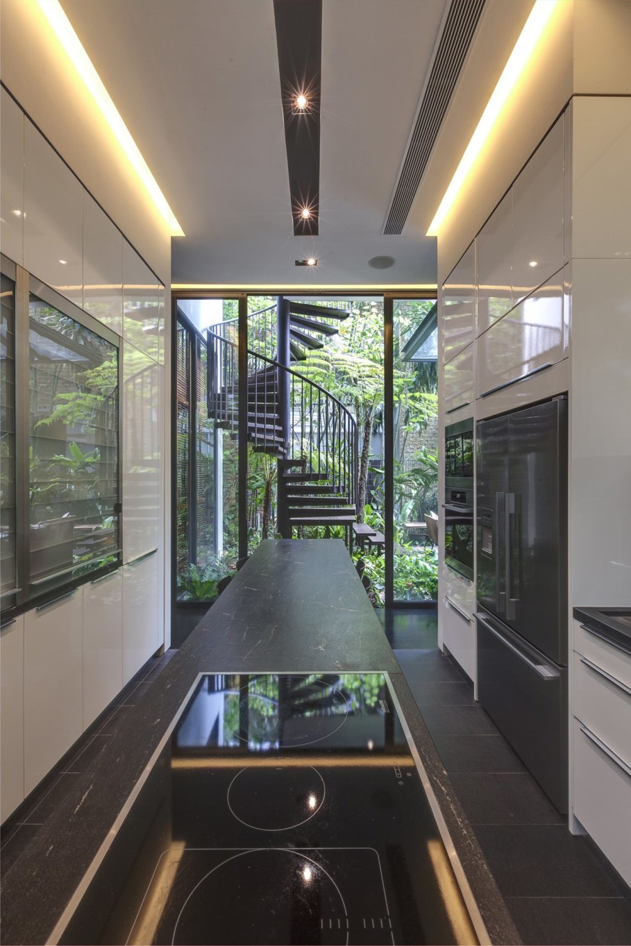 Tan's Garden Villa in Singapore - modern Kitchen