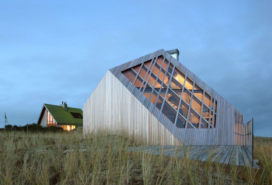 The Harmony with the Nature a Lonely House among the Harsh Northern Dunes - extraordinary shape of the roof