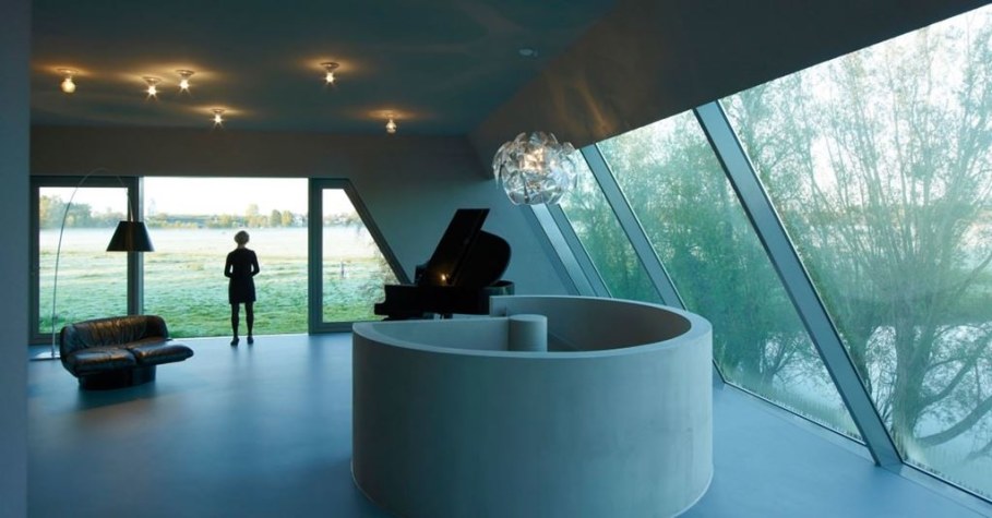 The House Of Unusual Shape From VMX Architects - Place to relax