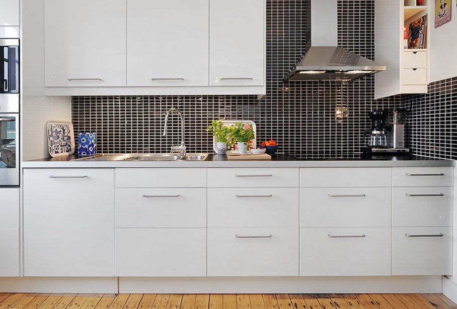 Apartment With Light And Colourful Interior - Kitchen 2