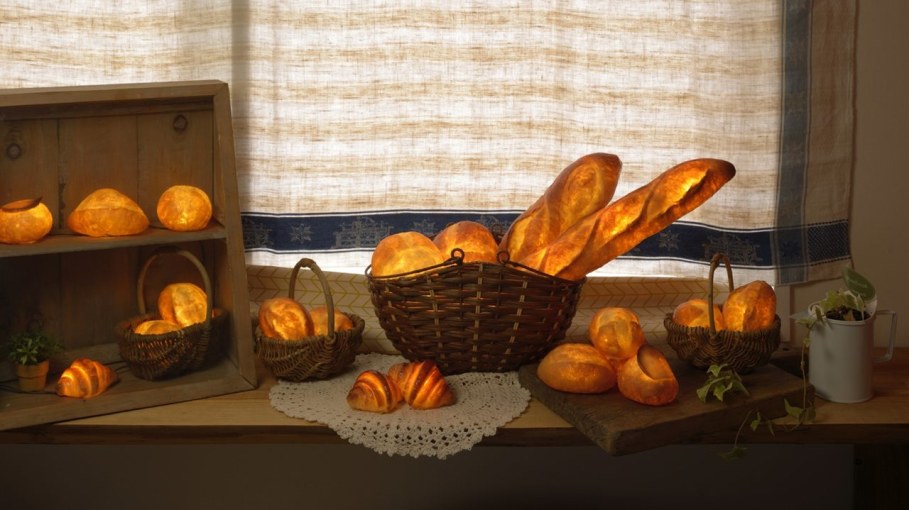 Pampshade from Yukiko Morita - lamps are made from real bread