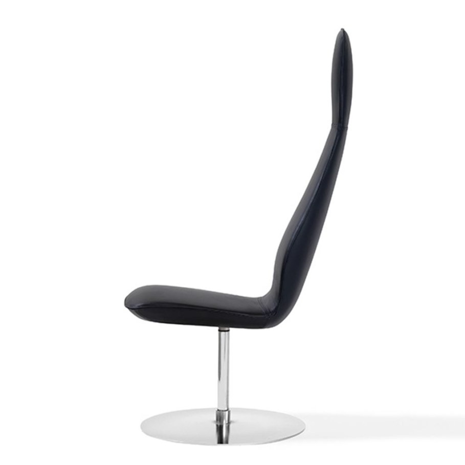 Poppe Chair graceful shape