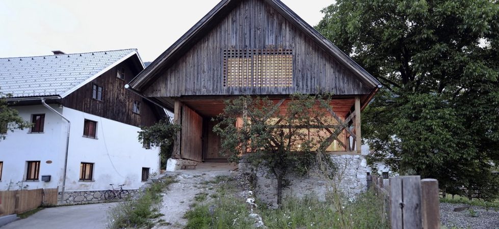 Alpine Barn Apartment from OFIS Architects