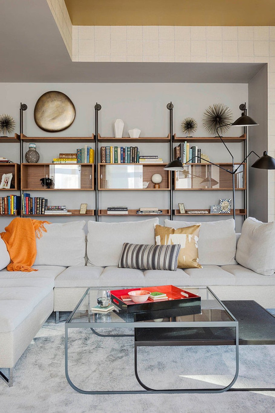 Modern apartment with three bedrooms decorated in eclectic style - classical library