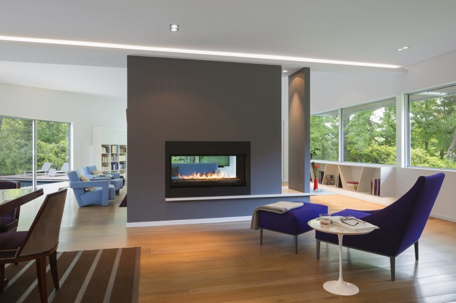 Colonial house from Fougeron Architecture studio - Fireplace