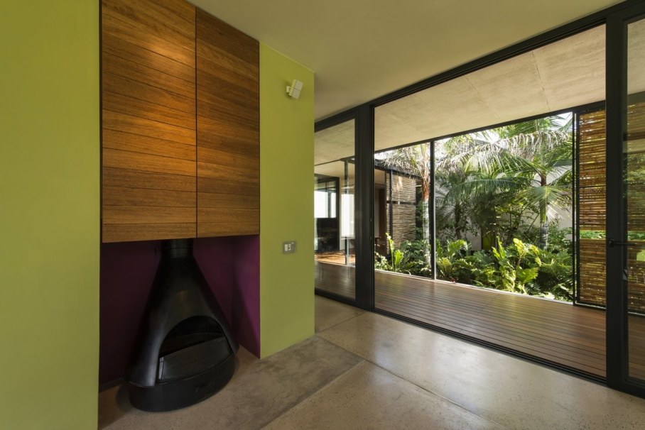 Energy-Saving Itzimna House in Mexico - Living room