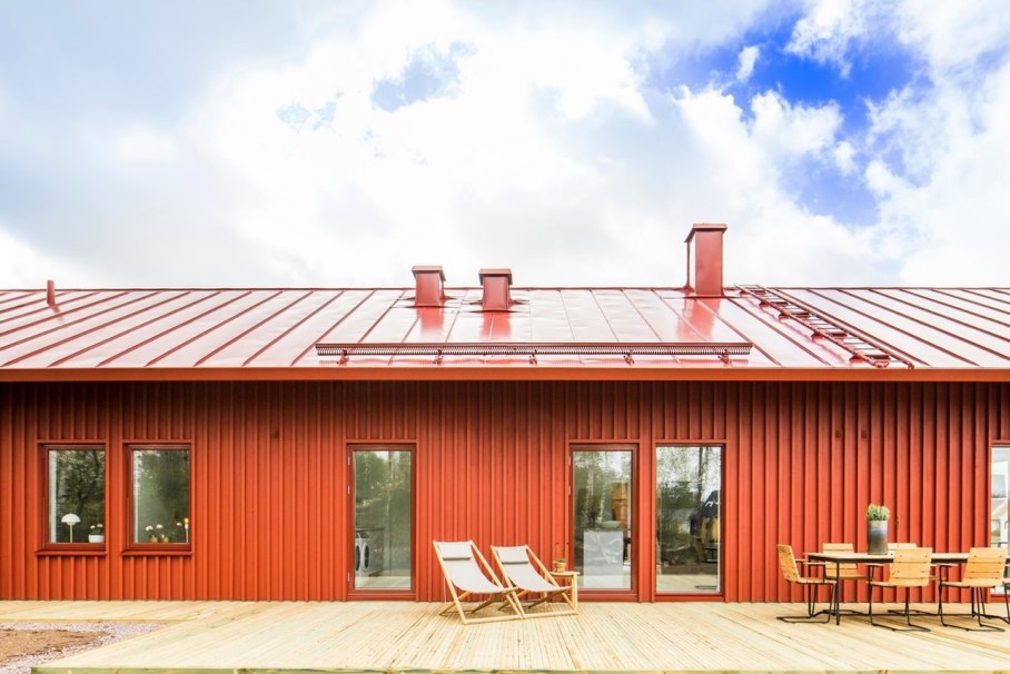 Red House in Swedish style by Thomas Sandell - Red walls and red roof