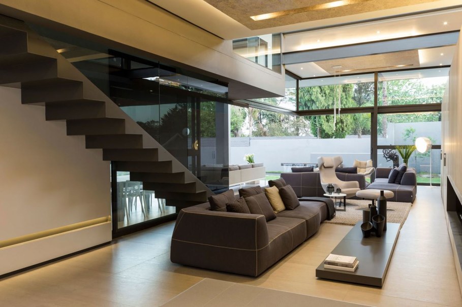 Sar - the luxurious, comfortable and functional private house - living room and staircase