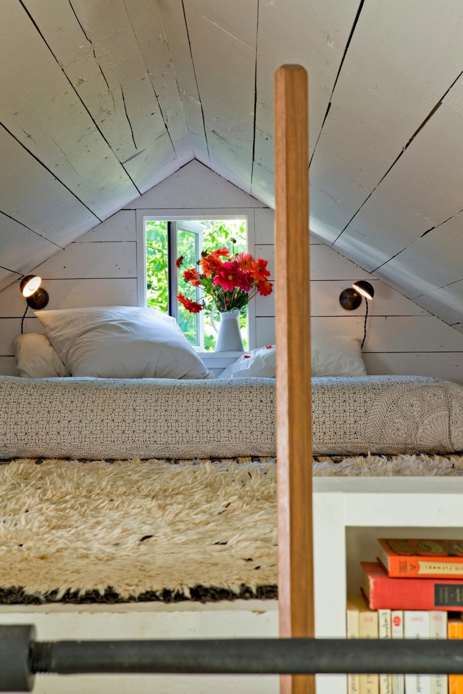 The Cozy Country House For A Designer`s Family - Large bed