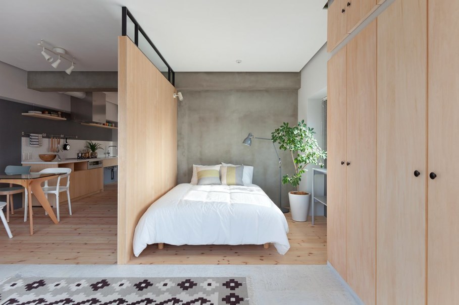 The apartment renovation from a Sinato studio in Yokohama - Bedroom