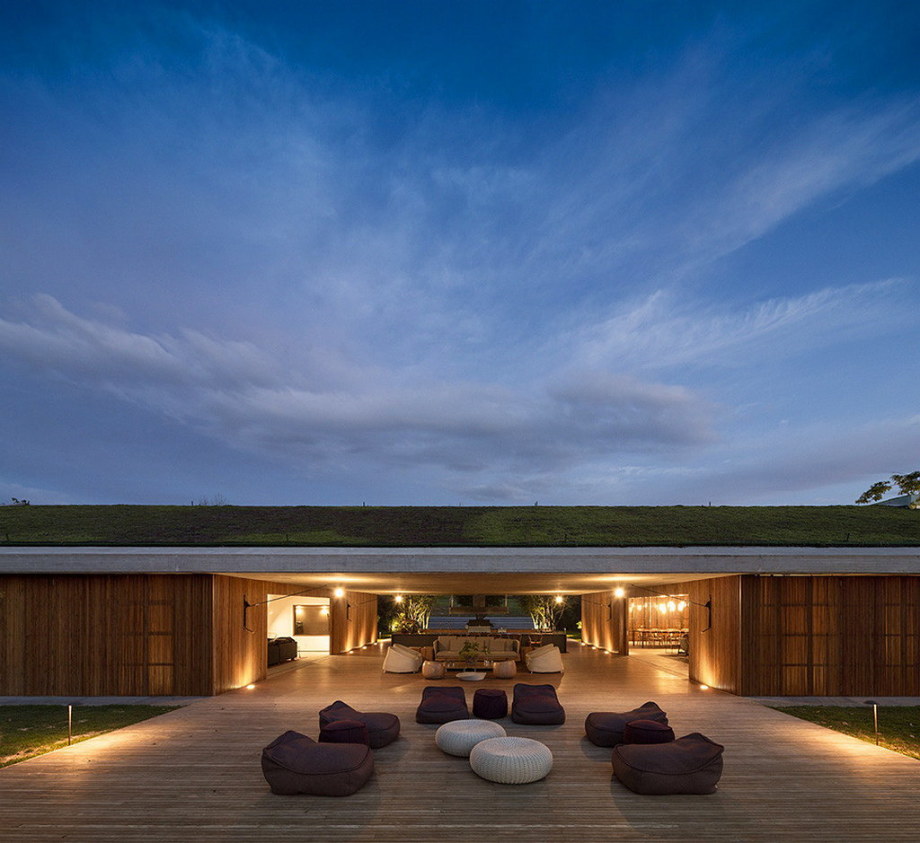 Casa MM house by architects from Studio MK27 in Brazil 10
