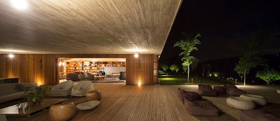 Casa MM house by architects from Studio MK27 in Brazil 17