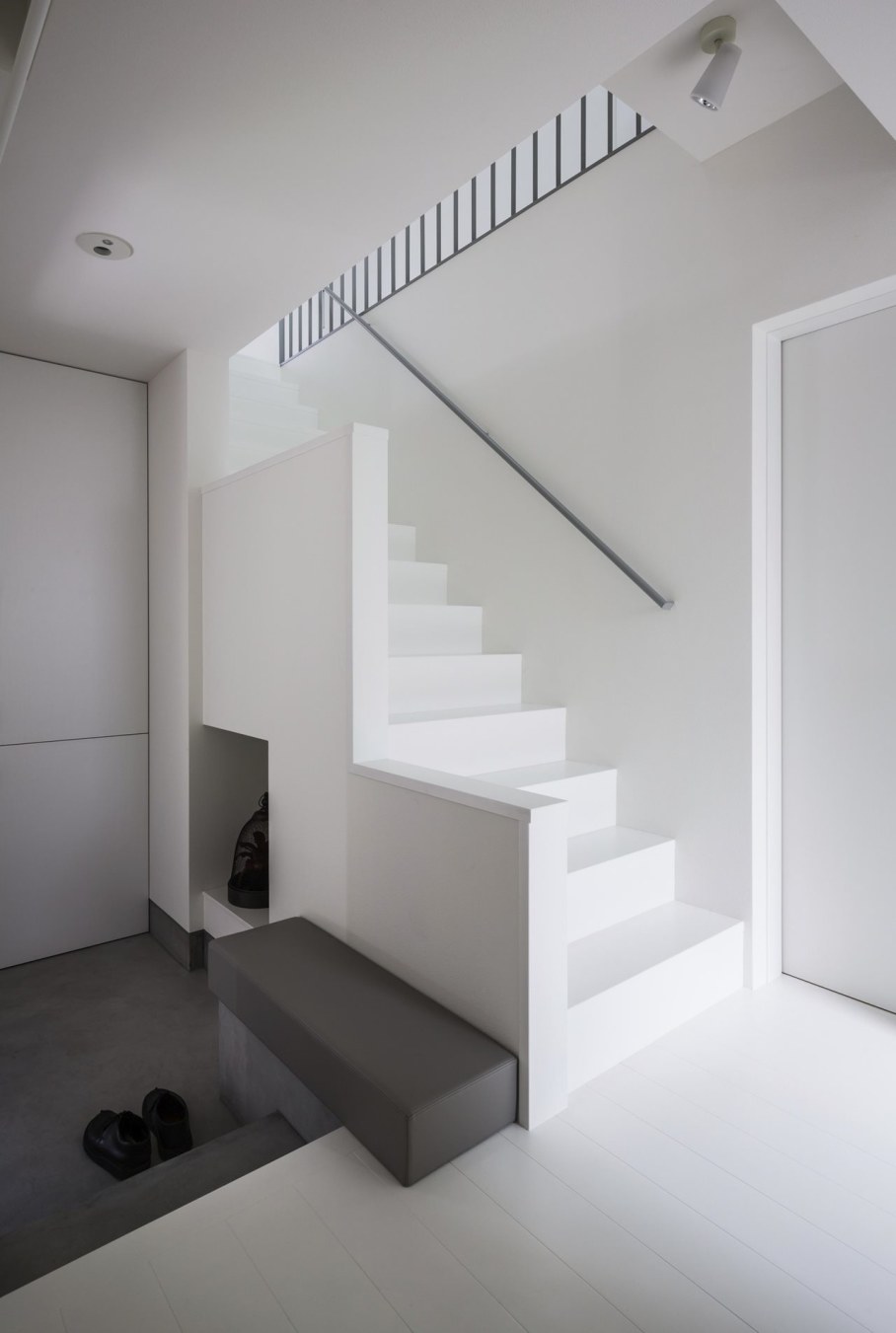 Compact house in Japan 15