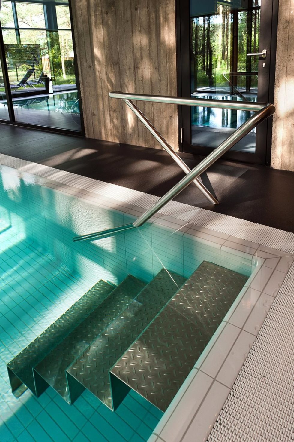 Country house of a family man - indoor swimming pool 2
