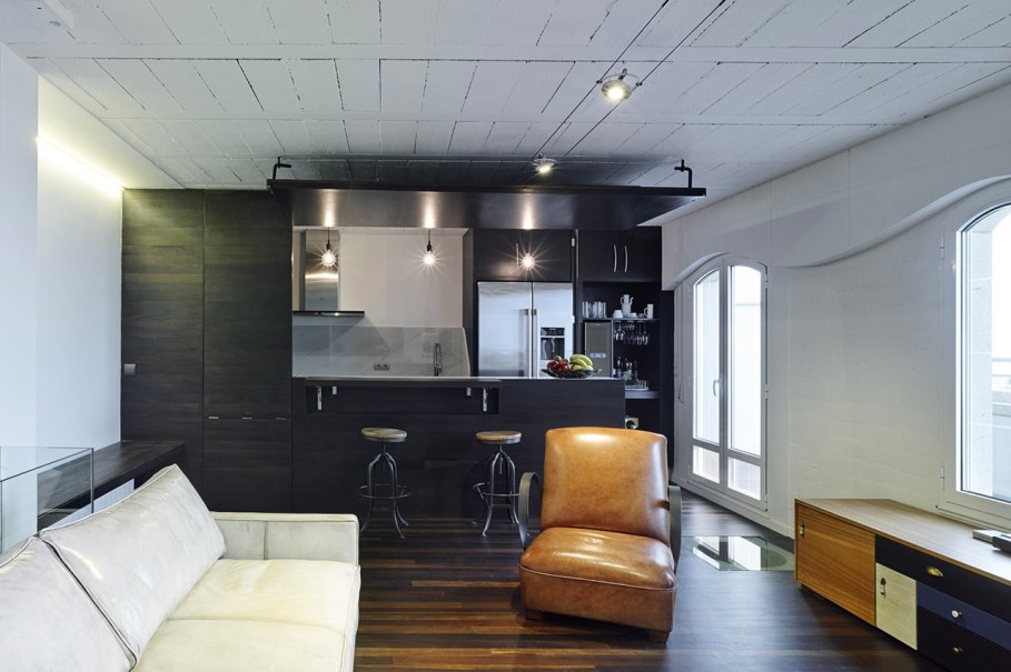 Duplex apartment by Ameneiros Rey HH Arquitectos in Spain 3
