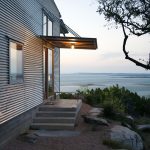 Rest House Mod Cott On The Lake`s Bank in Texas From Mell Lawrence Architects