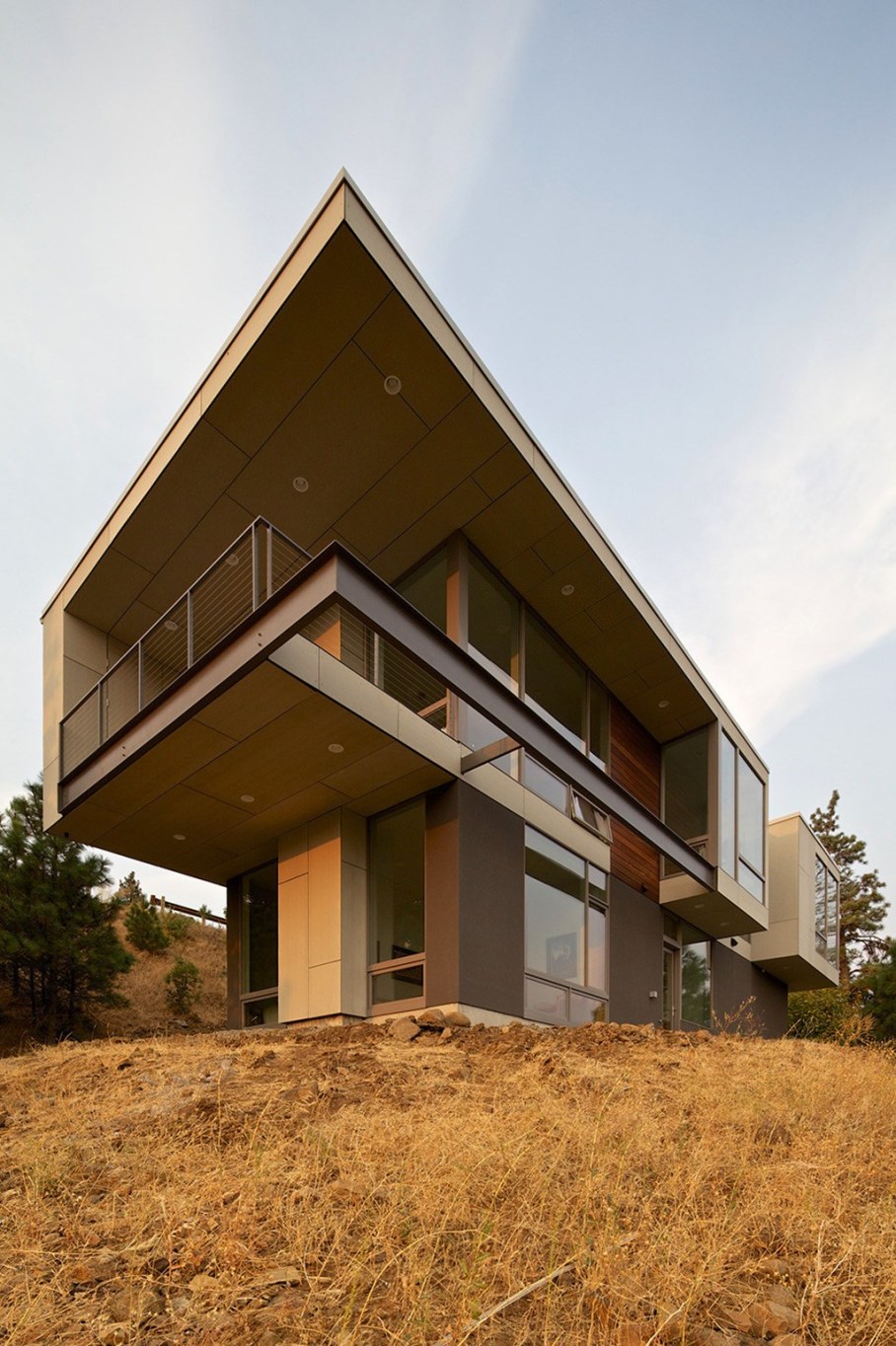 The House On The Hillside With A Marvelous View 3