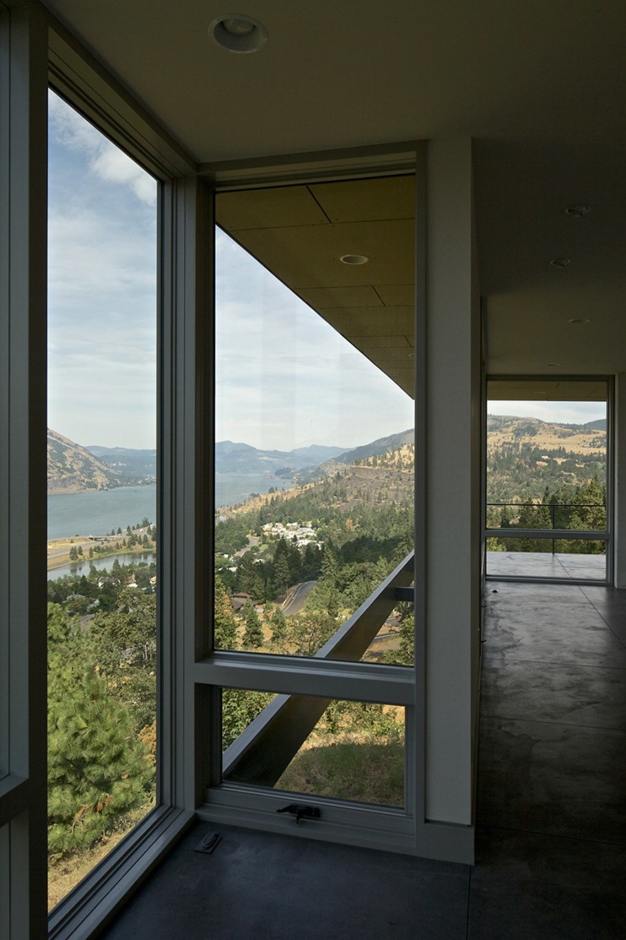 The House On The Hillside With A Marvelous View 5