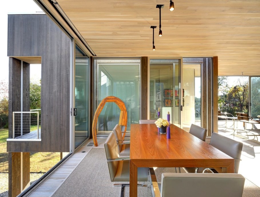 The house in East-Hemptone from Bates Masi Architects - Dining place