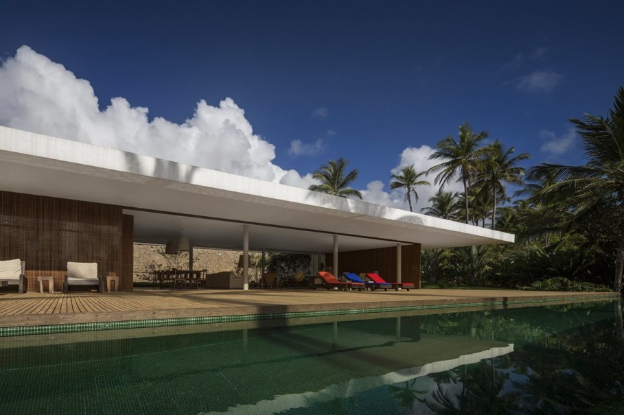 The residence in tropical style in Brazil - Swimming pool