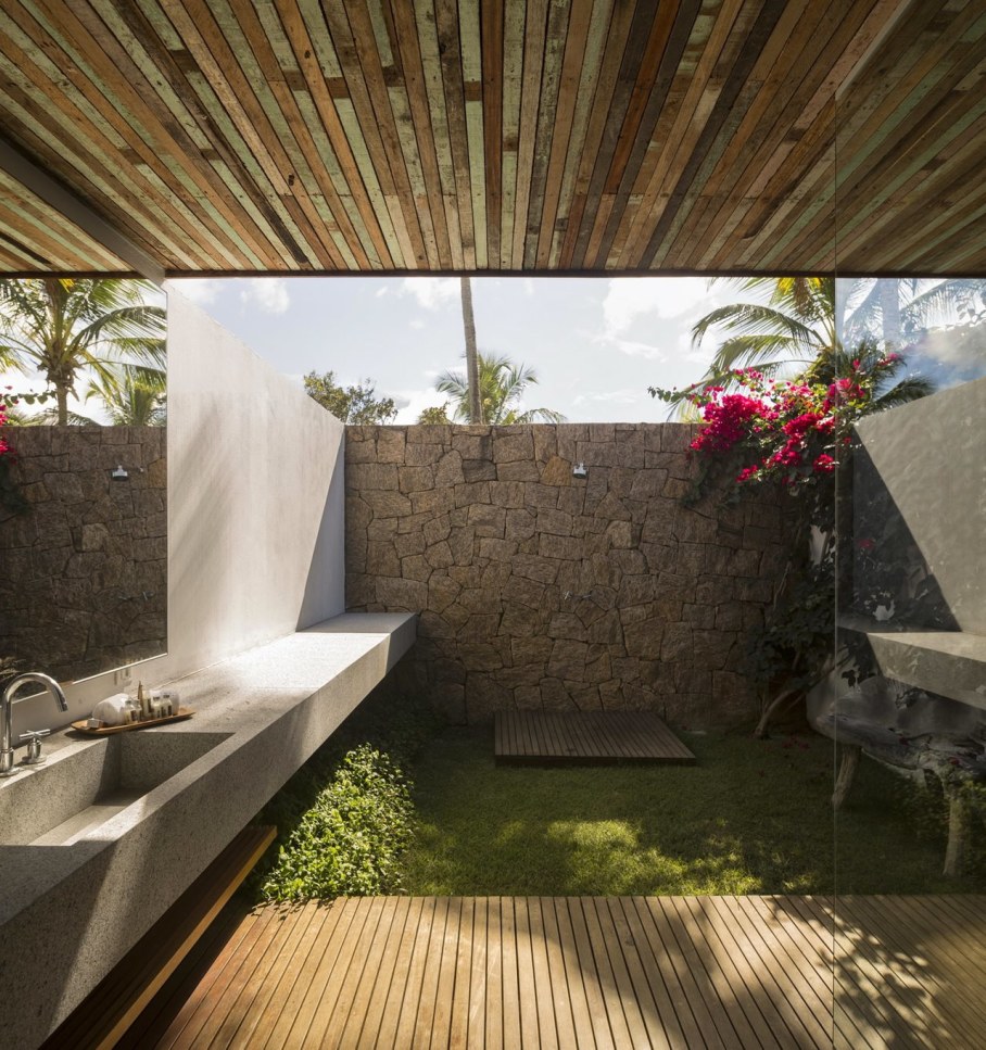 The residence in tropical style in Brazil - Washroom 2