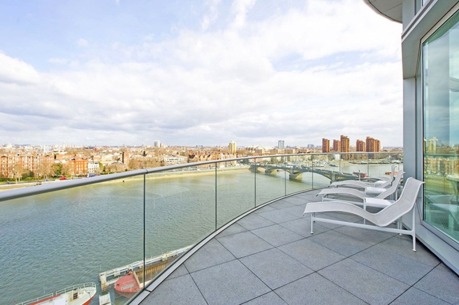 Two-Storey Penthouse Overlooking The Thames, London 11