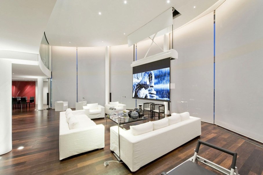 Two-Storey Penthouse Overlooking The Thames, London 4