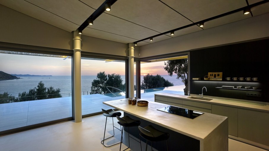 Two villas on the Aegean coast - Kitchen