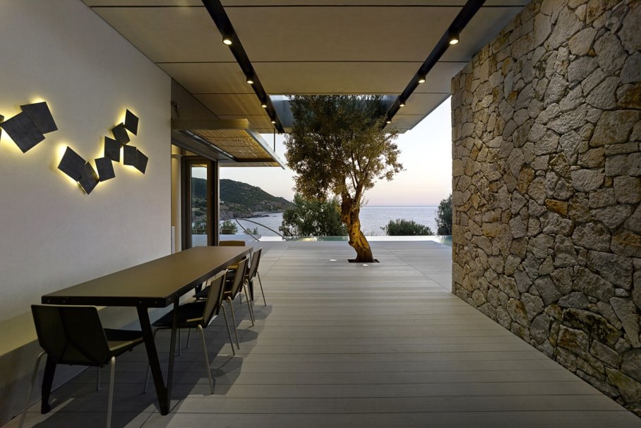Two villas on the Aegean coast - Outdoor terrace