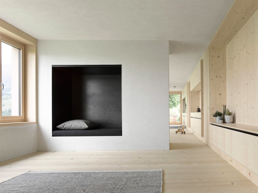 Wooden house by Innauer-Matt Architekten in Austria 4