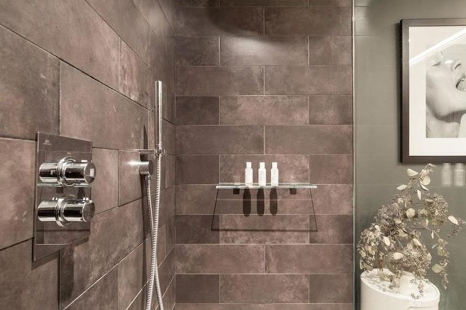 luxury apartments in New York bathroom 2