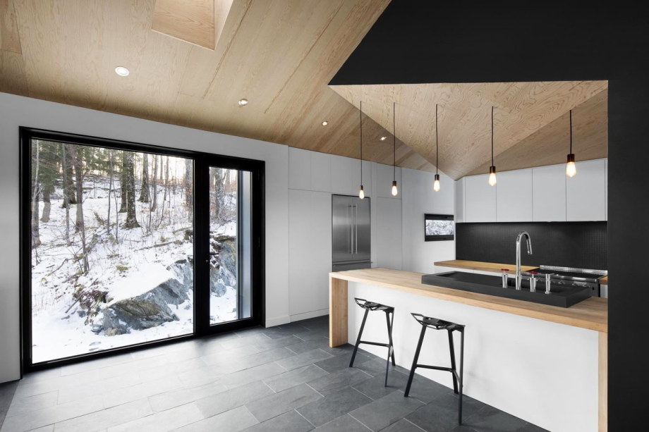 The Bolton house from Office Naturehumaine in Quebec 8