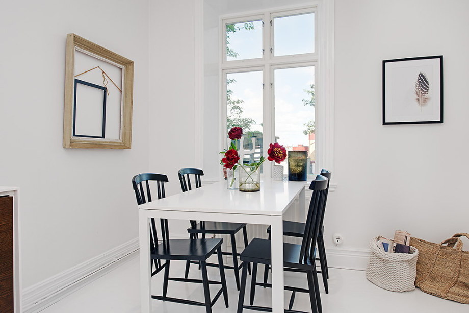The snow-white three bedroom apartment in Sweden 17