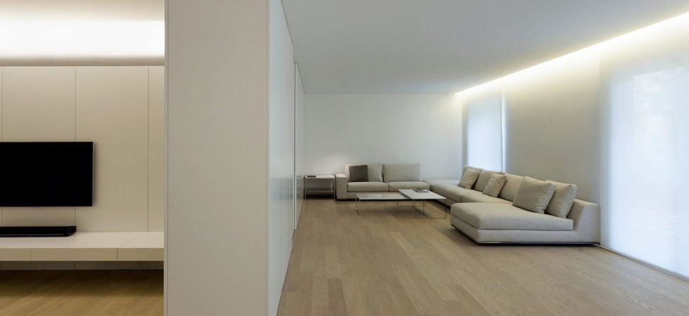 Contemporarily Designed Apartment In València by Fran Silvestre Arquitectos