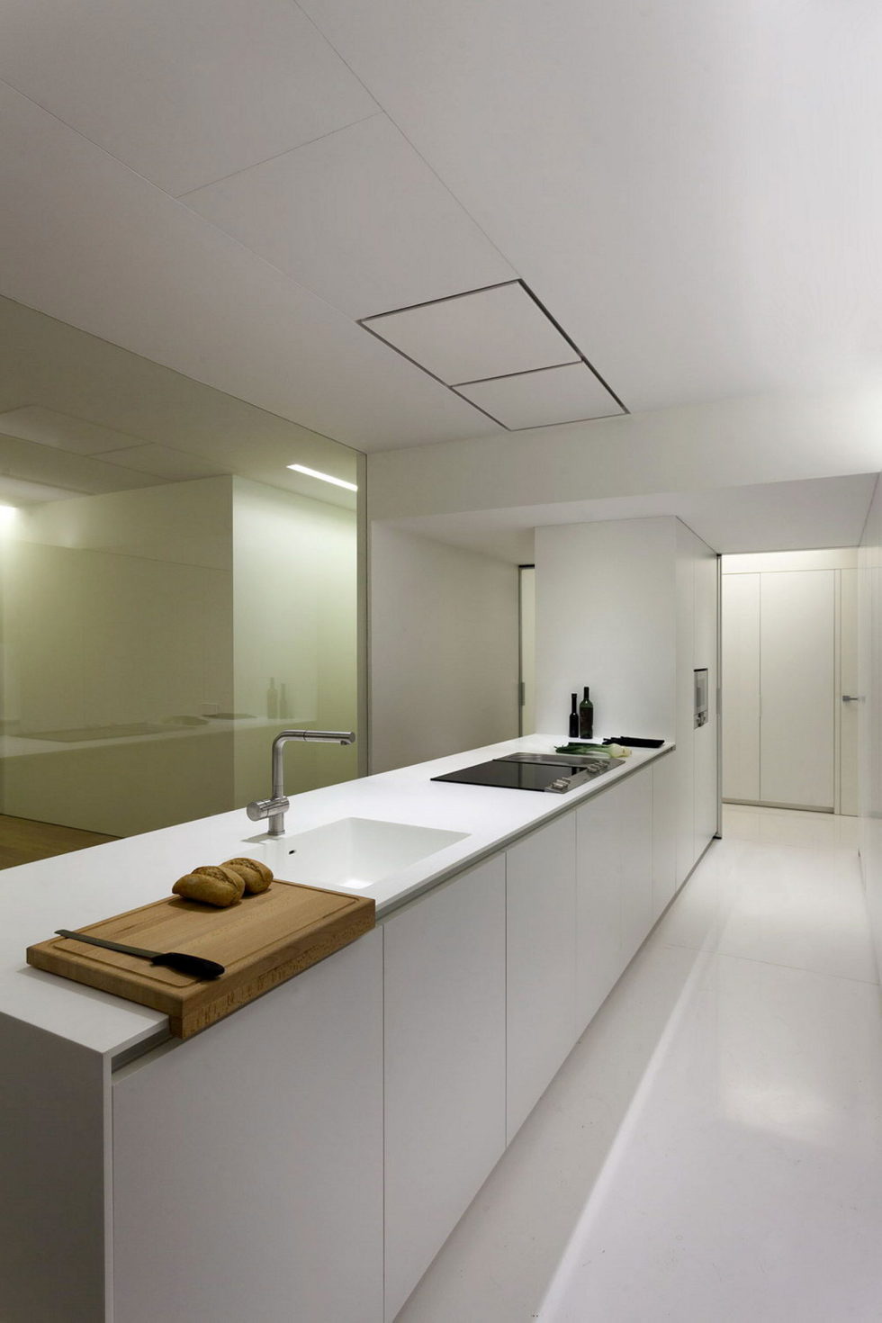 Contemporarily Designed Apartment In Valencia by Fran Silvestre Arquitectos 12