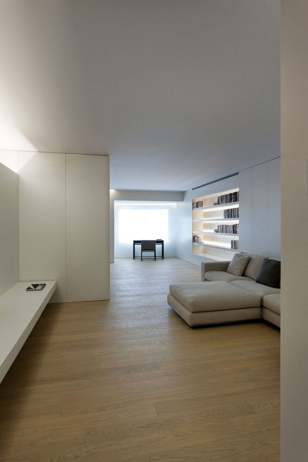 Contemporarily Designed Apartment In Valencia by Fran Silvestre Arquitectos 7