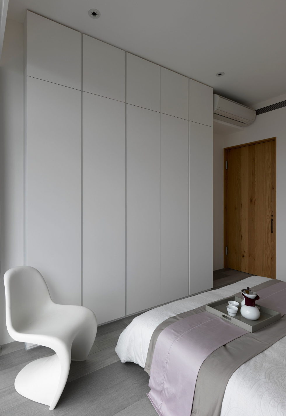 Modern Three-Room Apartment From Ganna Design Studio In Taipei, Taiwan 14