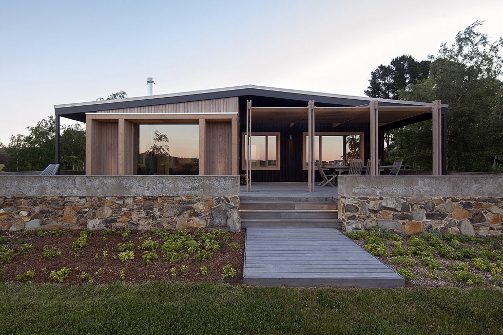 Plinth House in Australia from the Luke Stanley Architects 3