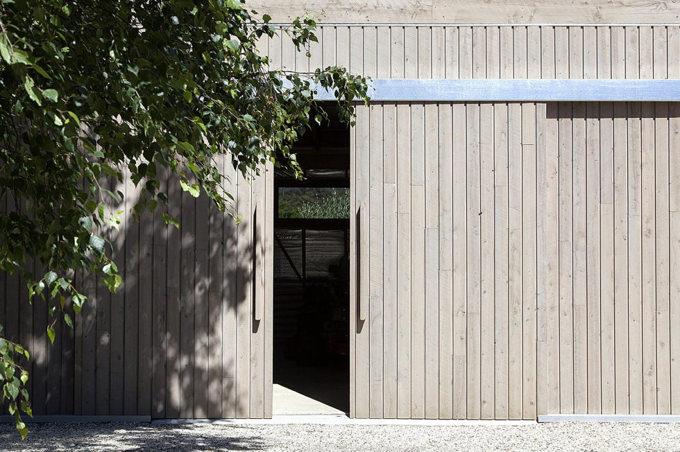 Plinth House in Australia from the Luke Stanley Architects 4