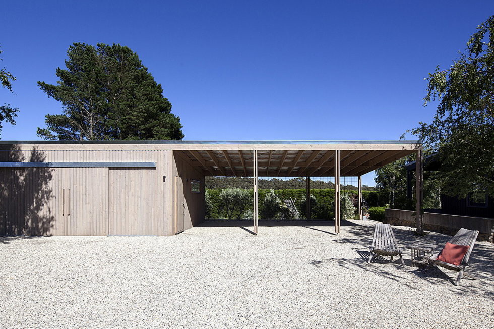 Plinth House in Australia from the Luke Stanley Architects 9