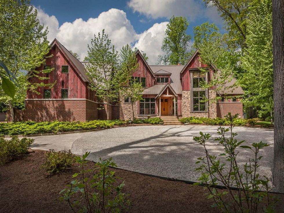The charming village house in Indianapolis, Indiana, USA is displayed for sale for $ 2.5 million 1