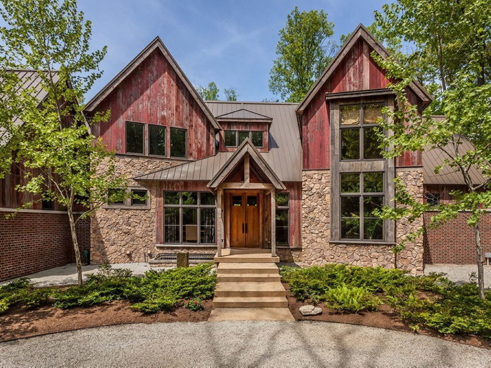The charming village house in Indianapolis, Indiana, USA is displayed for sale for $ 2.5 million 2