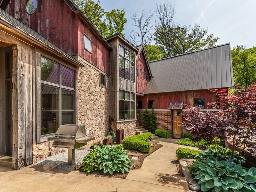 The charming village house in Indianapolis, Indiana, USA is displayed for sale for $ 2.5 million 33