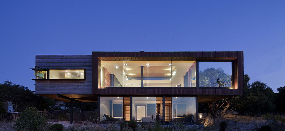 The country house Dame of Melba for resting at the ocean shore from Seeley Architects