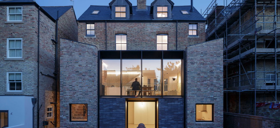 Joining of two residences together in the Victorian style in Oxford