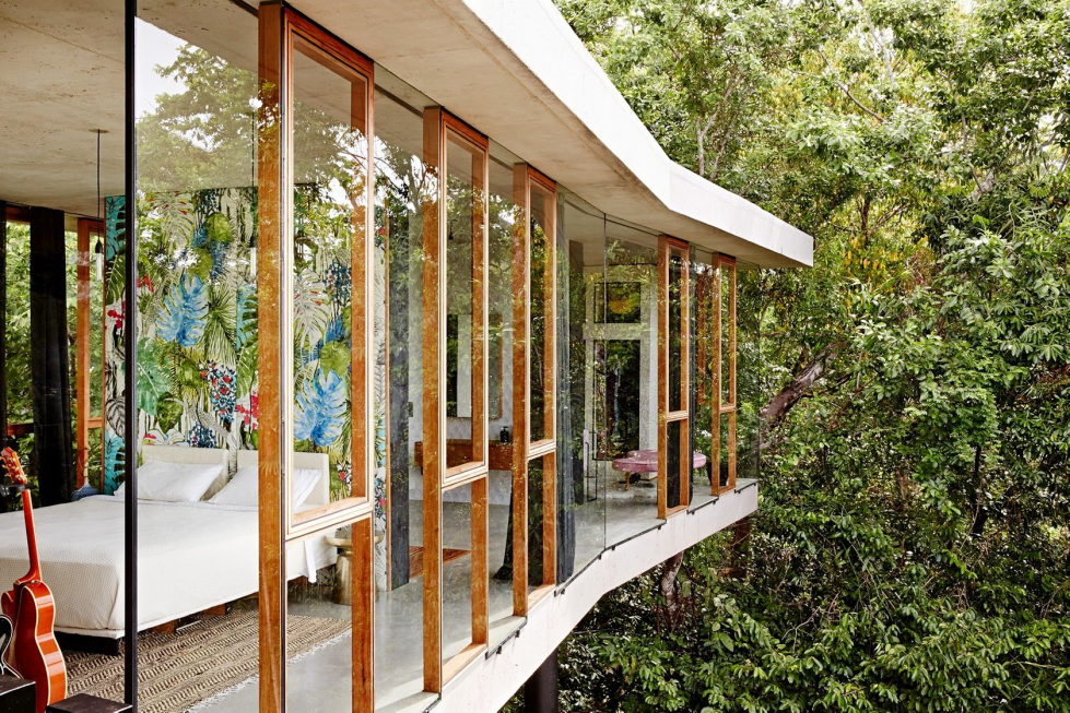 The glass house Planchonella in the tropical forest from Jesse Bennett Architect 17