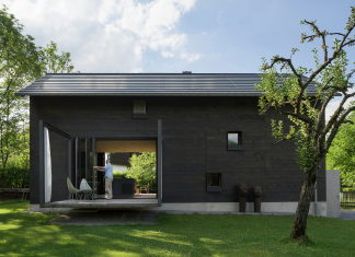 Wooden House At The Upper Bavaria From Arnhard und Eck Architekten Bureau
